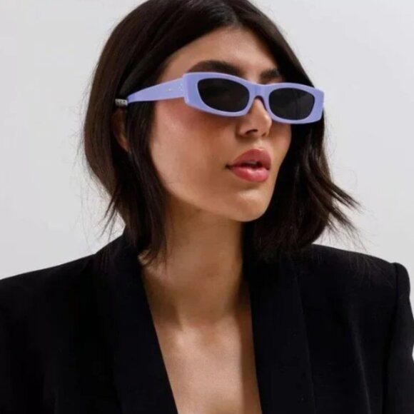 NEW CELINE CL40245U 78A Shiny Lilac/Smoke WOMEN SUNGLASSES CL 40245U 78A - Picture 1 of 4